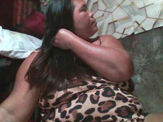 Yummypussy432 webcam