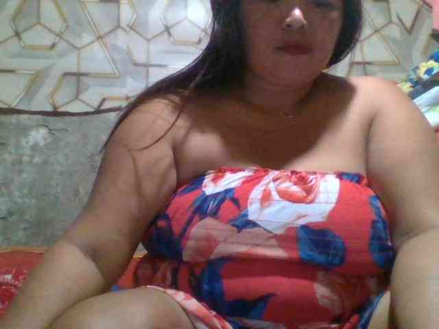 Yummypussy432 webcam