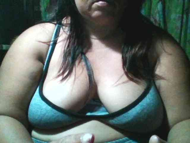 Yummypussy432 webcam