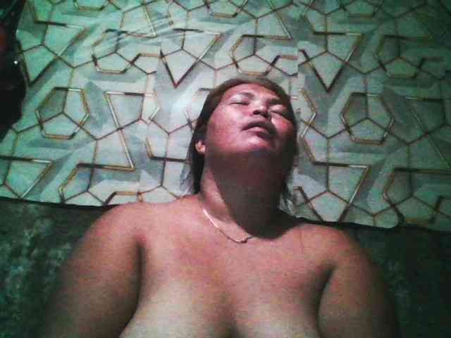 Yummypussy432 webcam