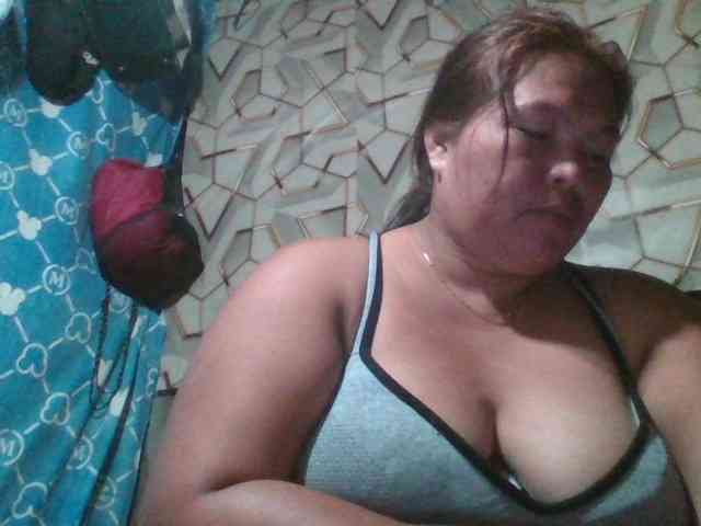 Yummypussy432 webcam