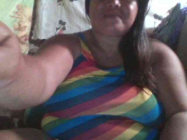 Yummypussy432 webcam