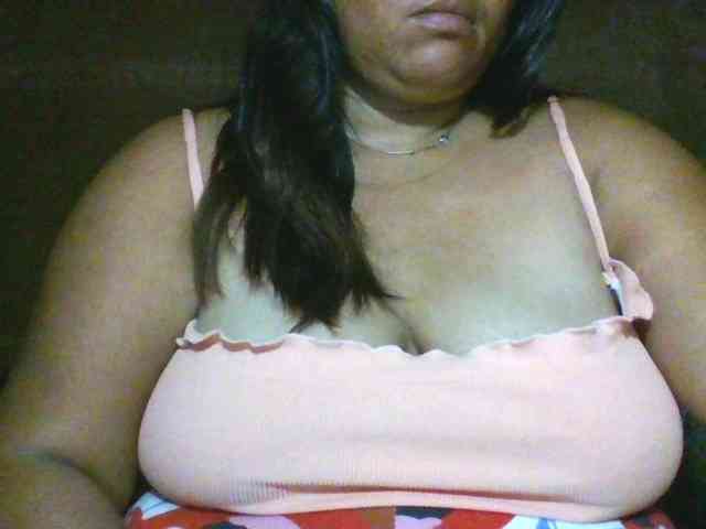 Yummypussy432 webcam