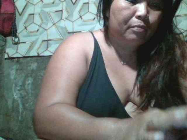 Yummypussy432 webcam