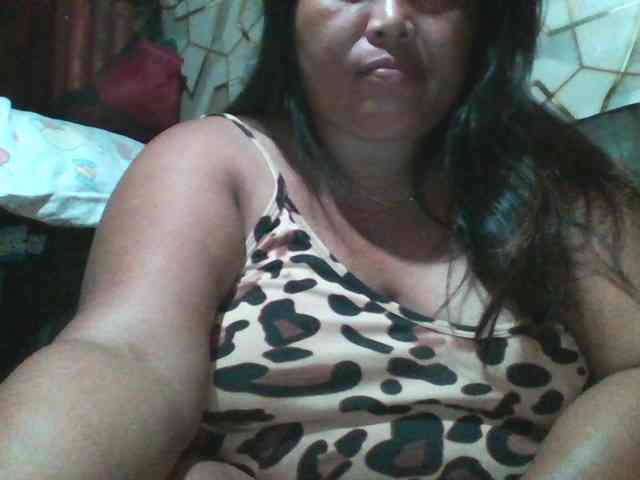 Yummypussy432 webcam