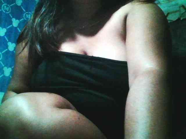 Yummypussy432 Live Webcam on BongaCams