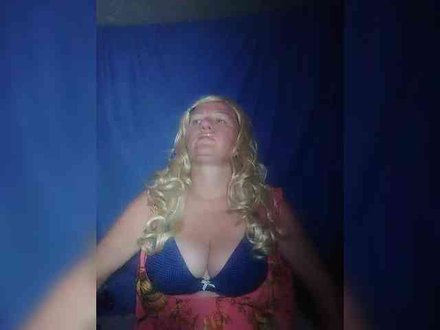 FameLara webcam