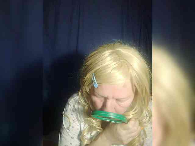 FameLara webcam