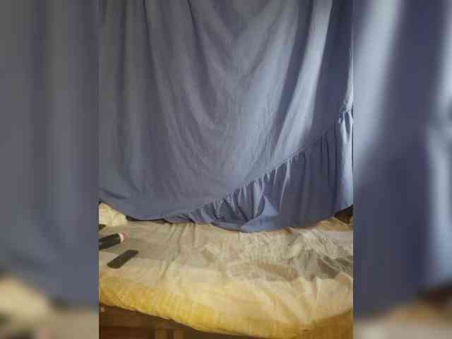 FameLara webcam