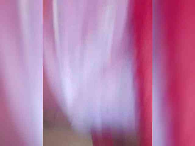 FameLara webcam