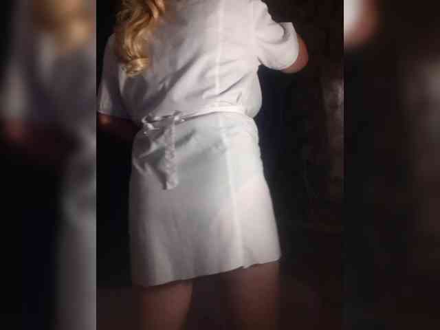 FameLara webcam