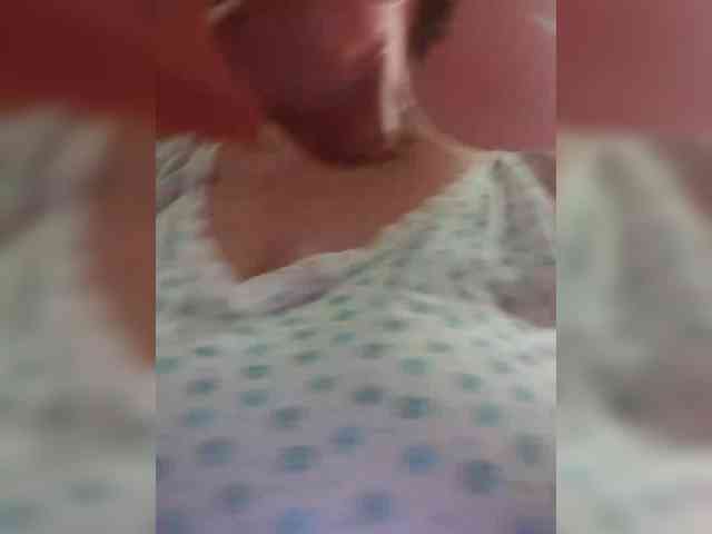 FameLara webcam