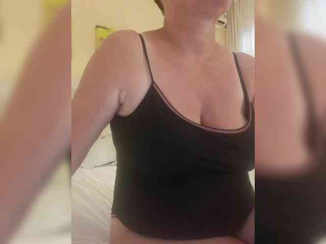 FameLara webcam