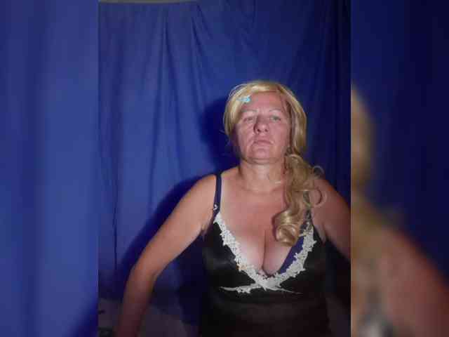 FameLara webcam