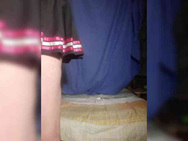 FameLara webcam
