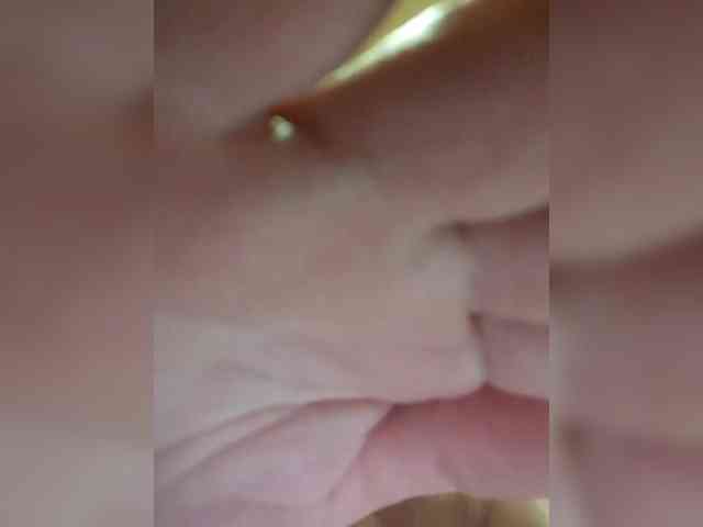 FameLara webcam
