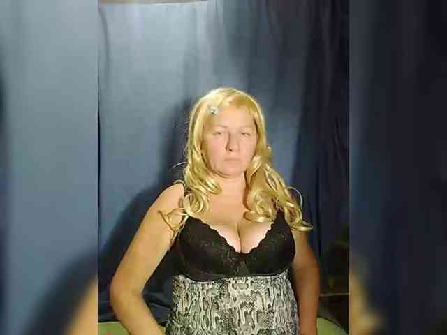 FameLara Live Webcam on BongaCams