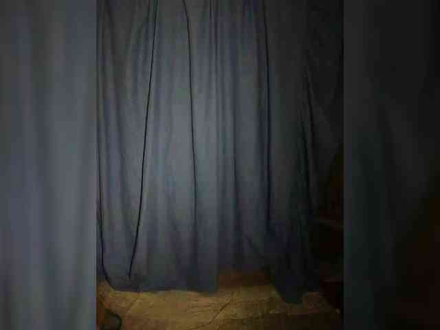 FameLara webcam