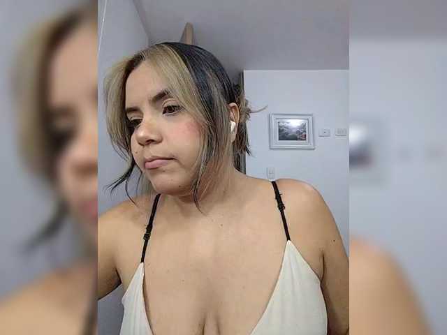 Val-kyrie's BongaCams show and profile