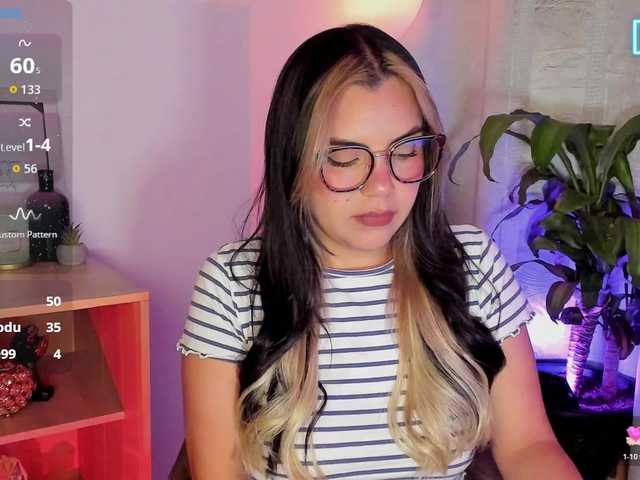 Val-kyrie's BongaCams show and profile