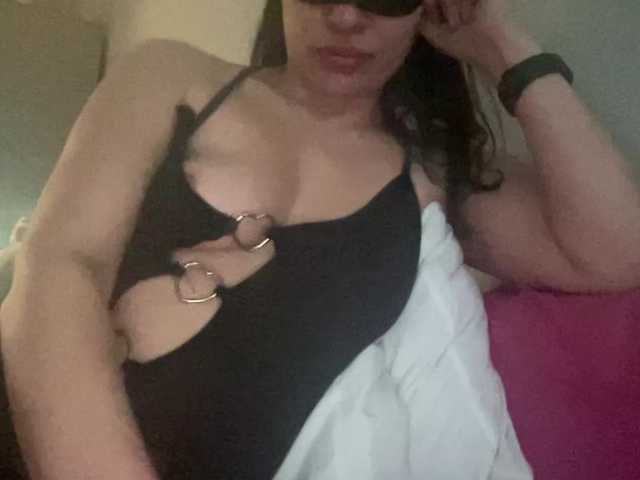 helenmax2005's BongaCams show and profile