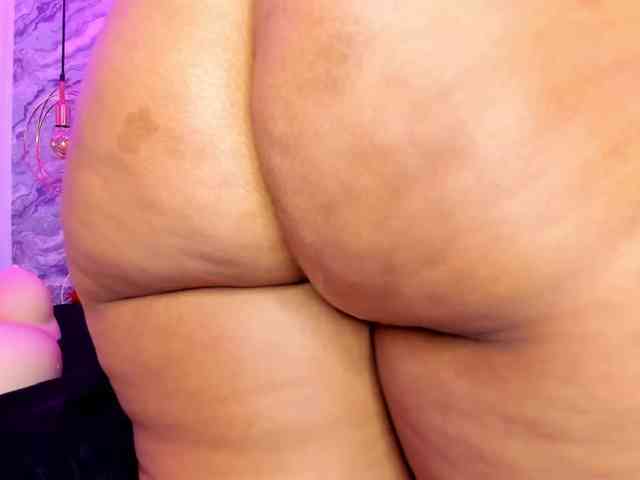 lorena-gomezz1 Live Webcam on BongaCams