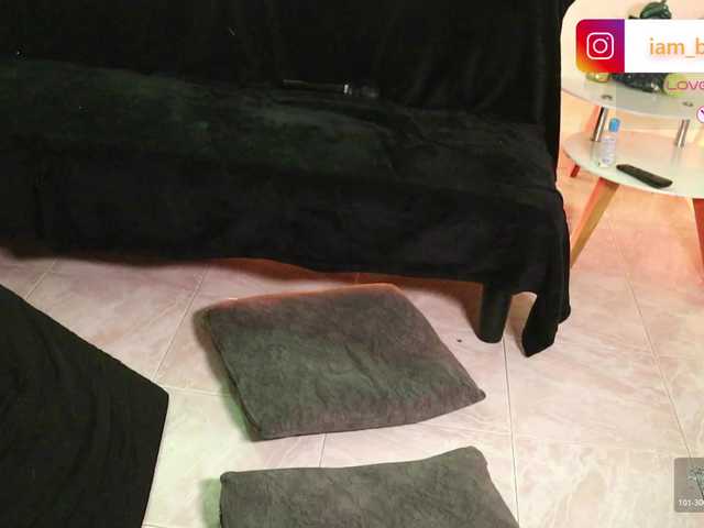 Yourtoybella's BongaCams show and profile