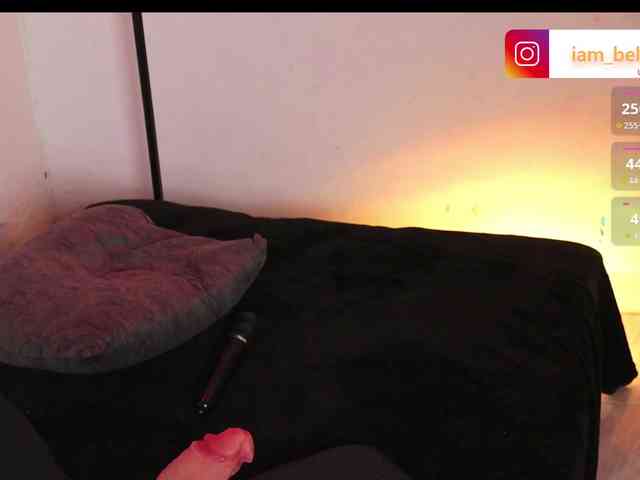 yourtoybella webcam