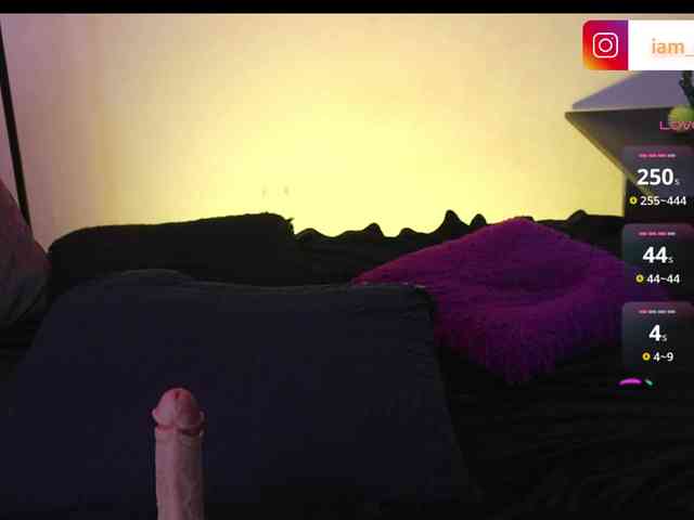 yourtoybella webcam