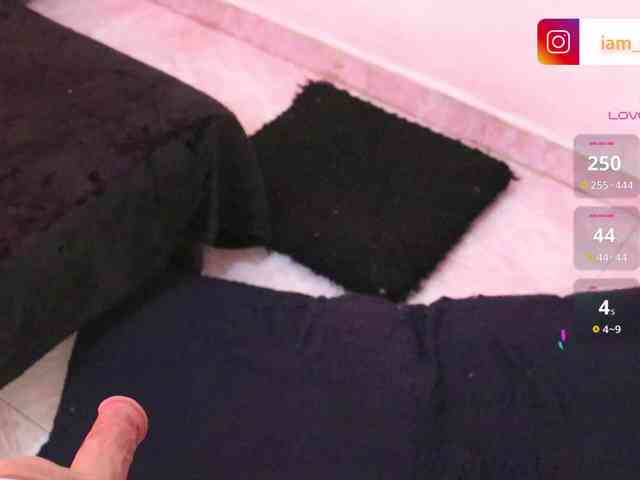 yourtoybella webcam