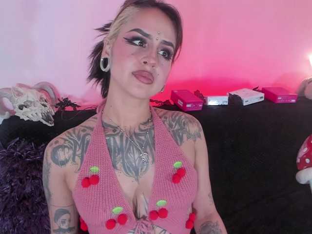 nesuko-evil's BongaCams show and profile