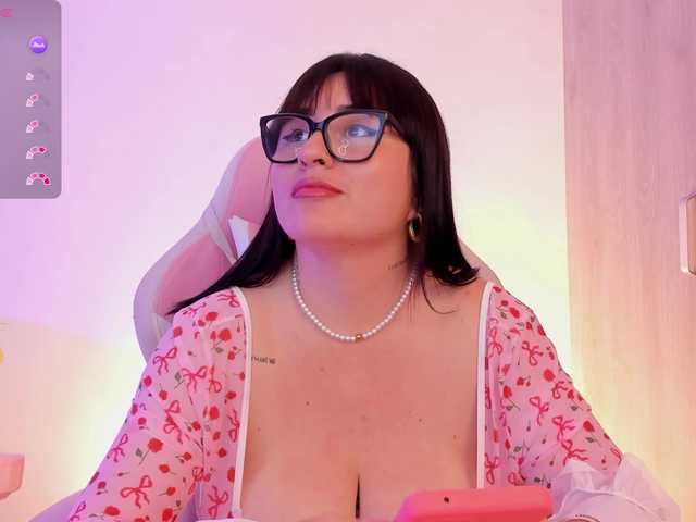 Orianna-Guzman from BongaCams