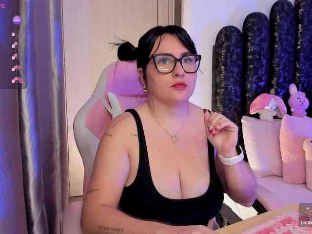 sexy cam Orianna-Guzman