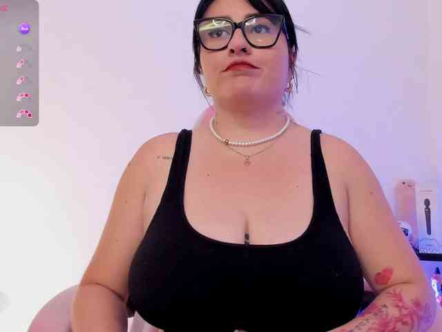 Kelly-Guzman webcam