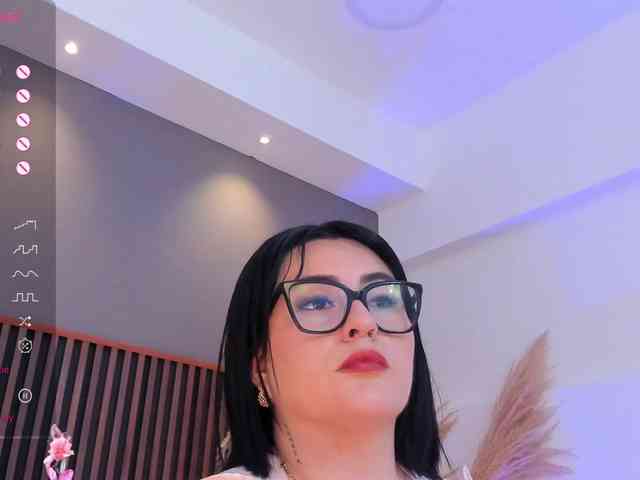 Kelly-Guzman webcam