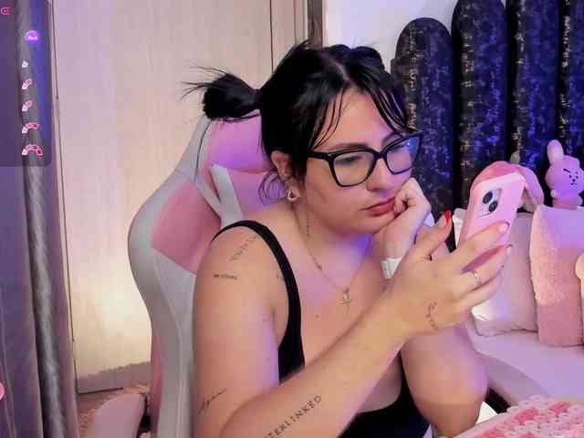 Kelly-Guzman webcam