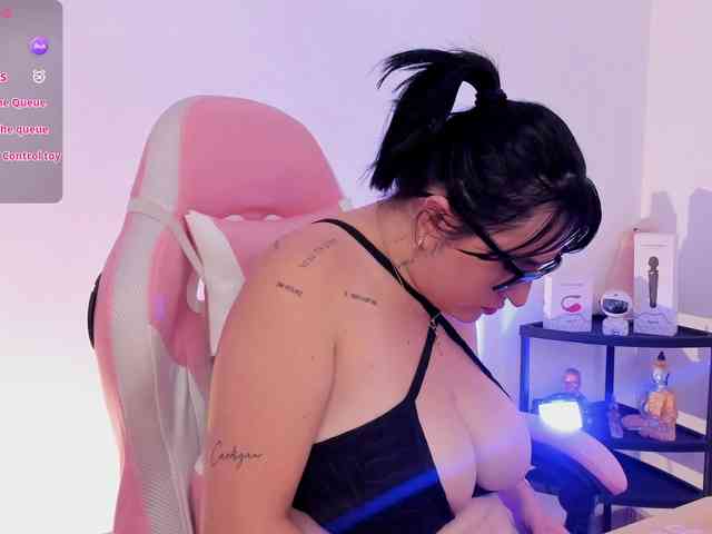 Kelly-Guzman webcam