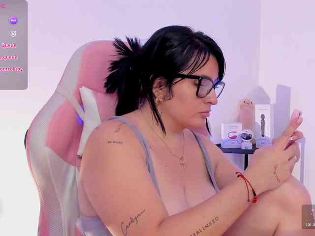 Kelly-Guzman webcam