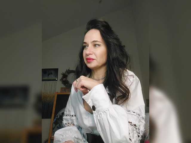 Daineko12 — I'm saving up for a new easel!)