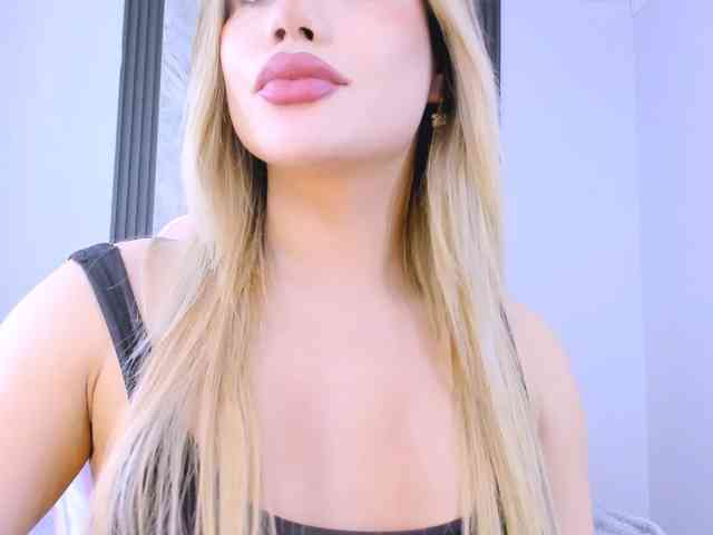 Keendall Live Webcam on BongaCams