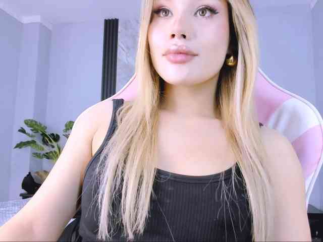 Keendall Live Webcam on BongaCams