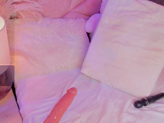 AlisseMiller's BongaCams show and profile