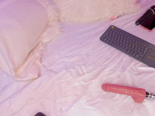 AlisseMiller's BongaCams show and profile