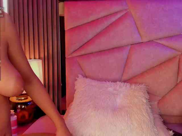 AlisseMiller webcam