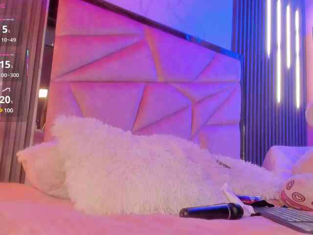 AlisseMiller webcam