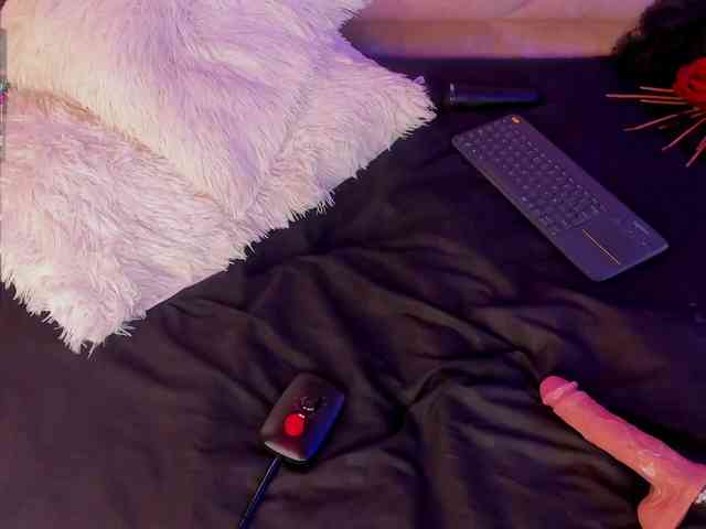 AlisseMiller webcam