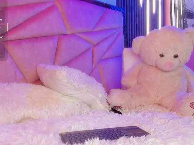 AlisseMiller webcam