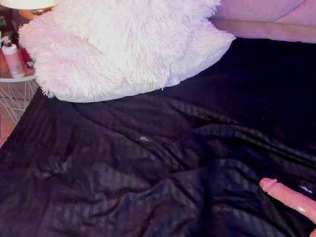 AlisseMiller webcam