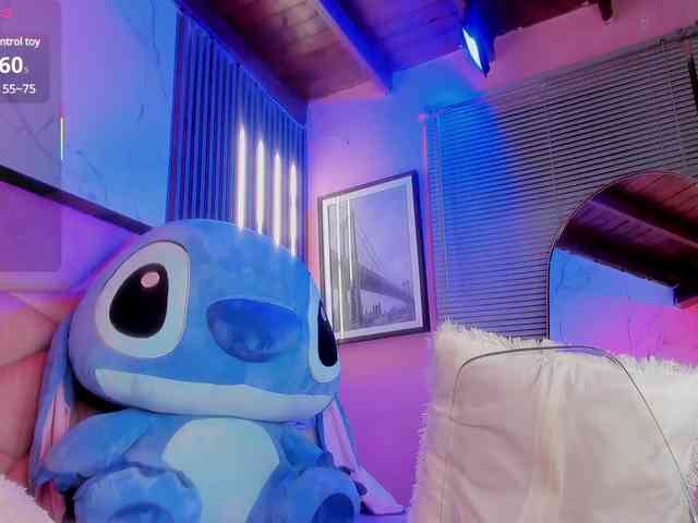 AlisseMiller webcam