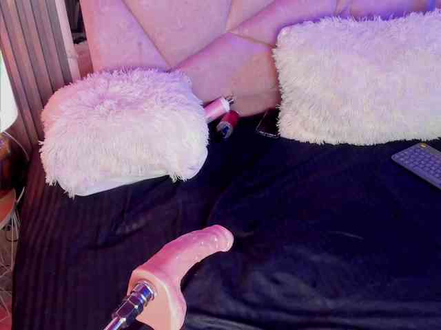 AlisseMiller webcam
